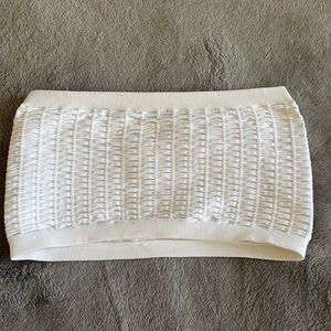 🌷3/$12 Ribbed White Tube Top